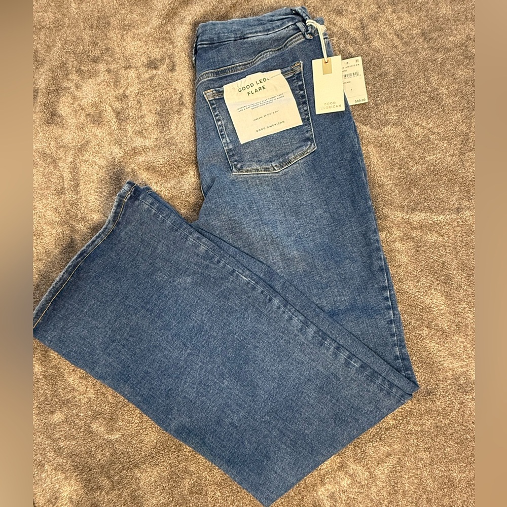 Good American Medium Wash Wide-Leg Flare Jeans
